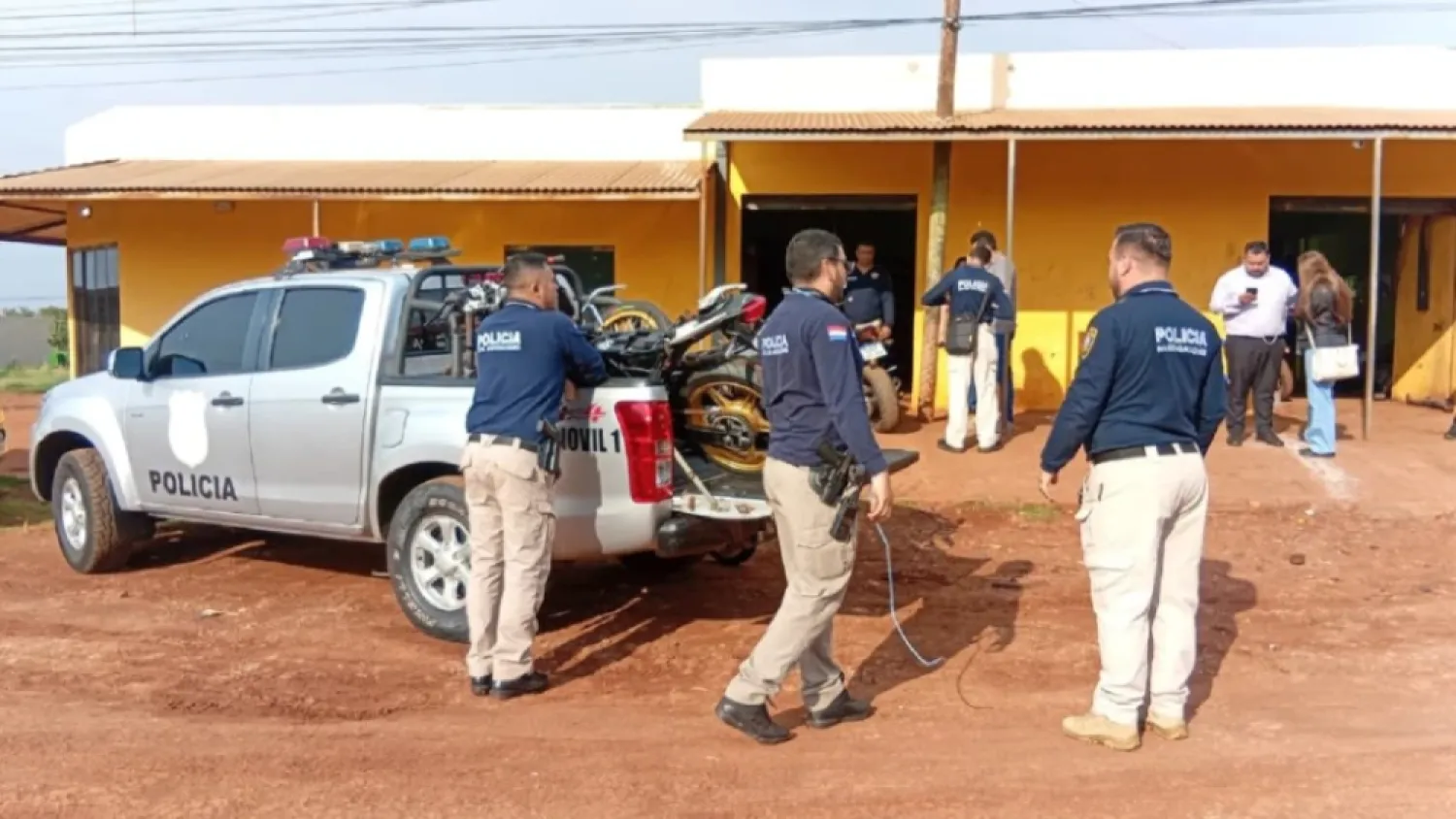 Policía detiene a tres personas y recupera 10 motocicletas en nuestra ciudad