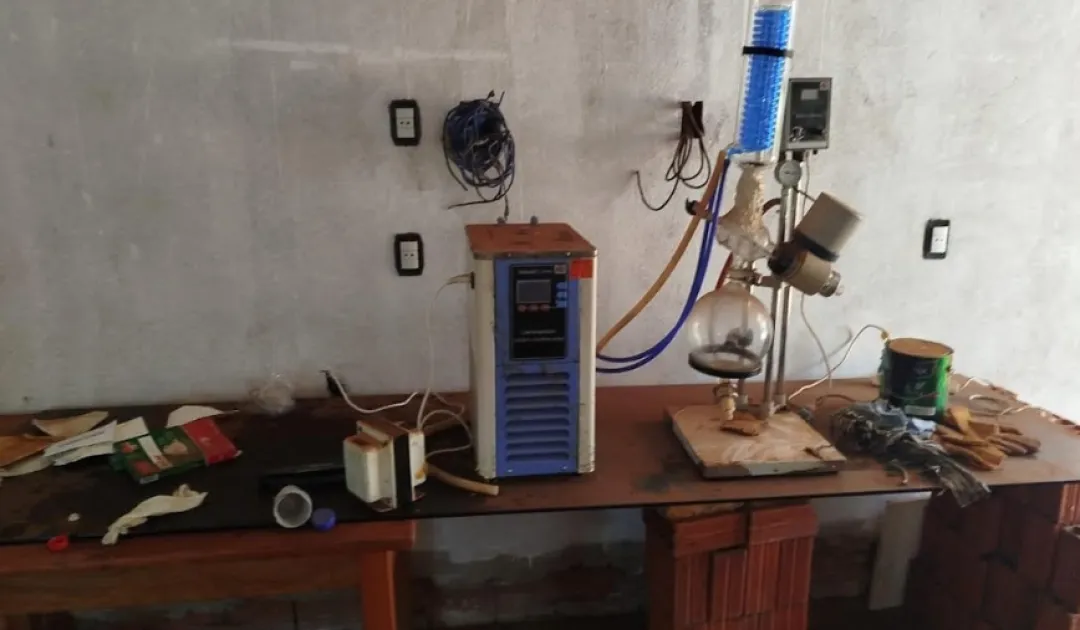 SENAD DESARTICULA LABORATORIO DE EXTRACCIÓN E INCAUTA CARGAMENTO DE MARIHUANA