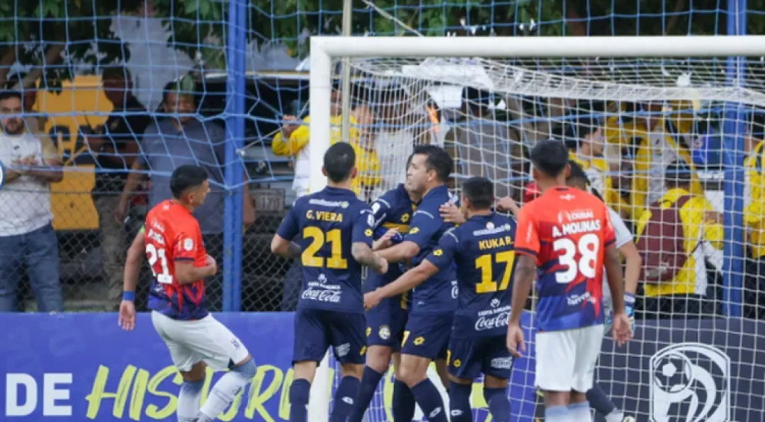 Victoria del Triqui en el inicio del capítulo 18