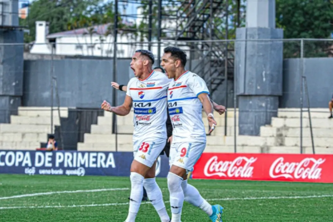 Nacional goleo en el Arsenio Erico