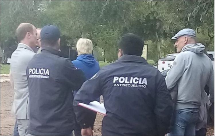 Pareja se entrega a la Policía y niñas alemanas ya están con sus familiares