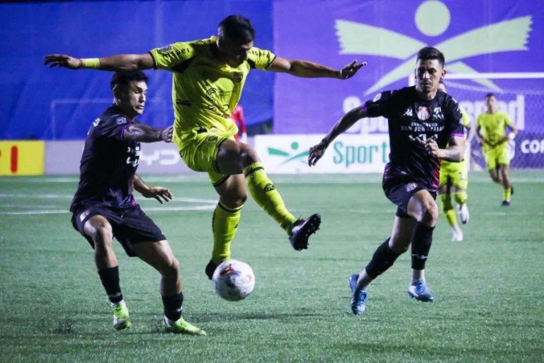Recoleta FC y General Caballero JLM igualaron sin goles