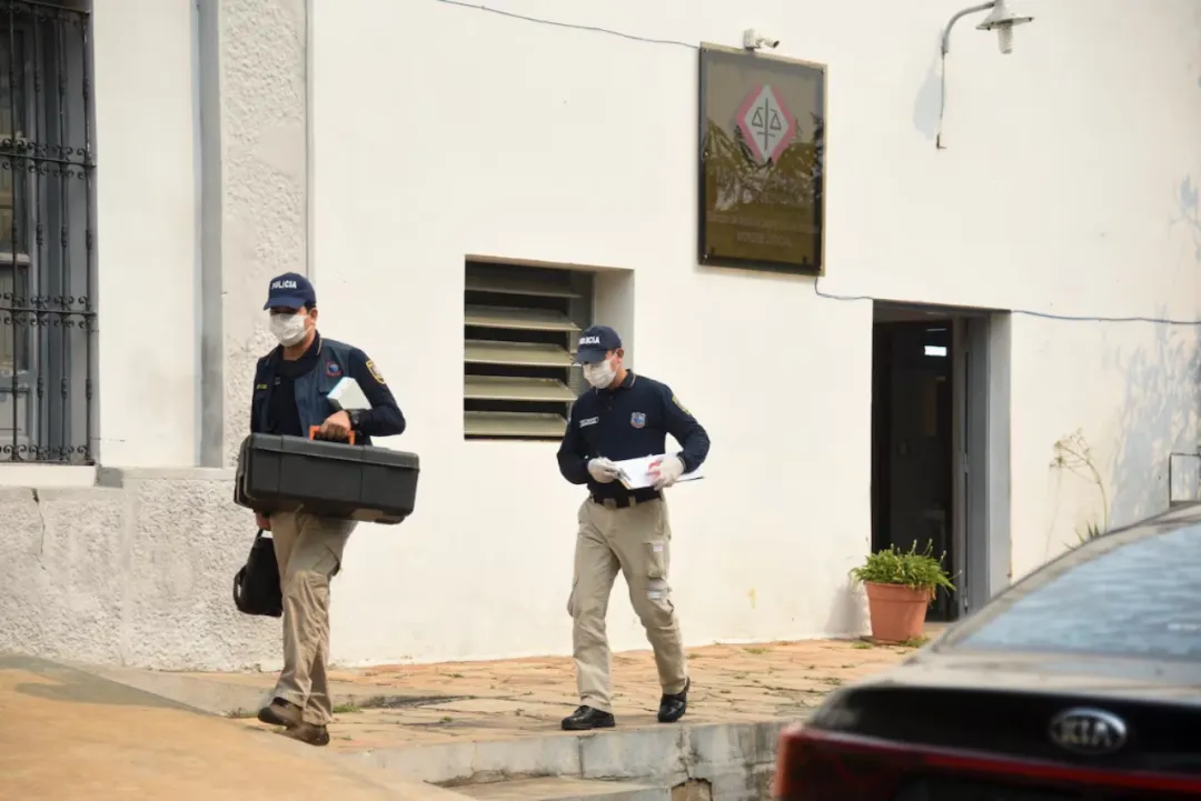 Horror en Trinidad: hallan sin vida a una mujer y el dueño de casa está desaparecido