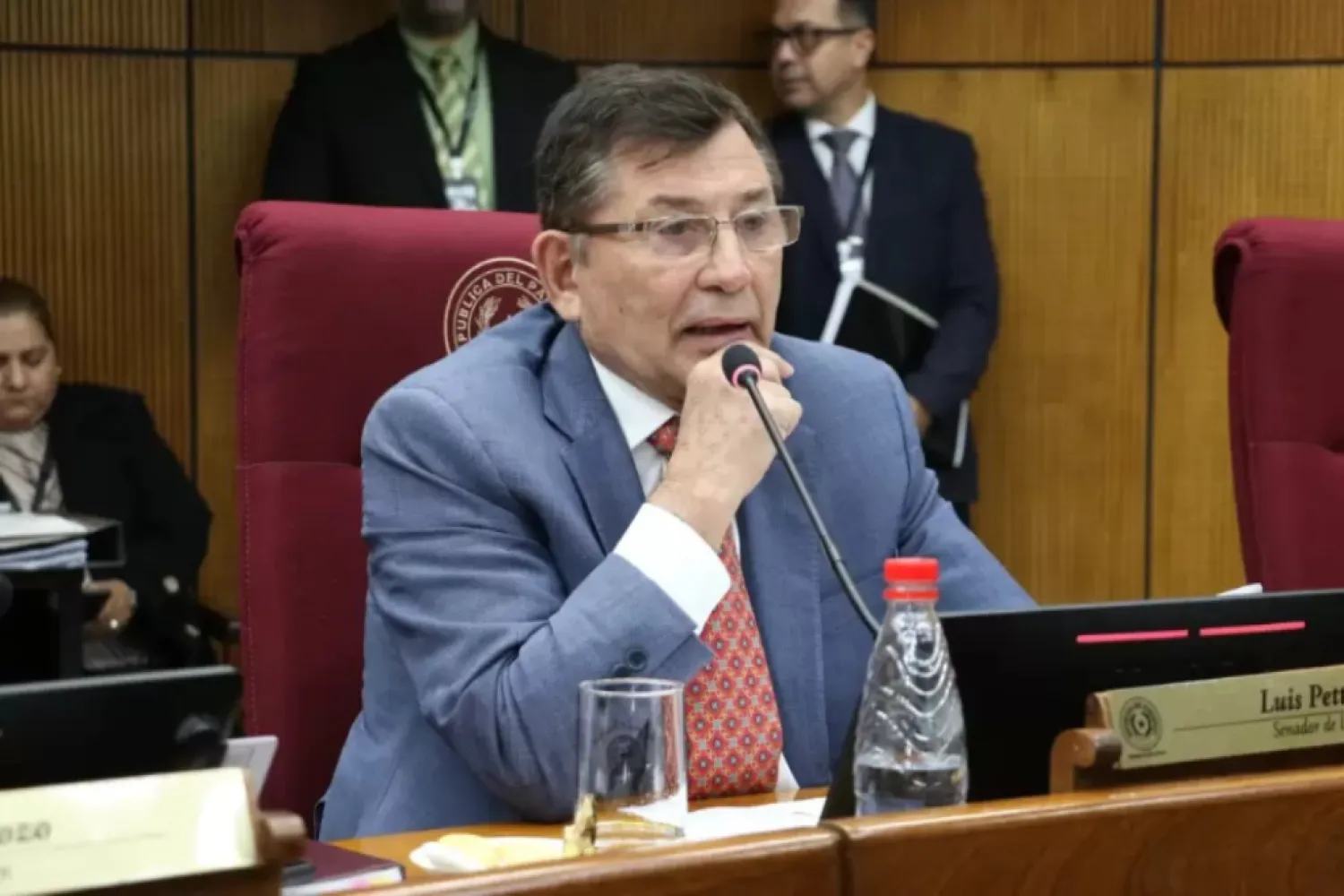 Luis Pettengill oficializa su precandidatura presidencial por Fuerza Republicana