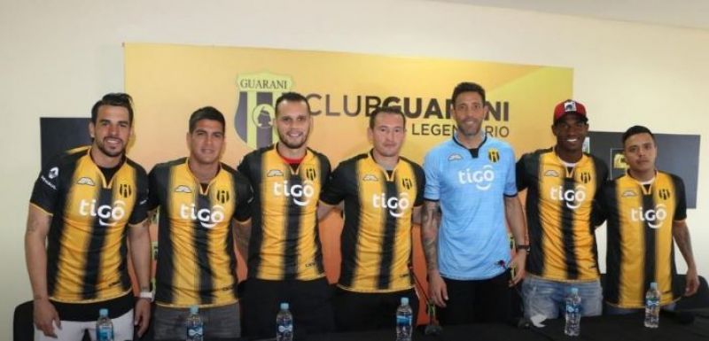 El aborigen present a sus nuevos guerreros