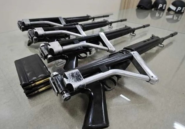 Escándalo en Ejército de Brasil: roban 21 ametralladoras de la base militar