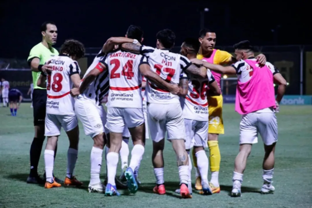 Libertad, primer finalista de la Copa de Todos
