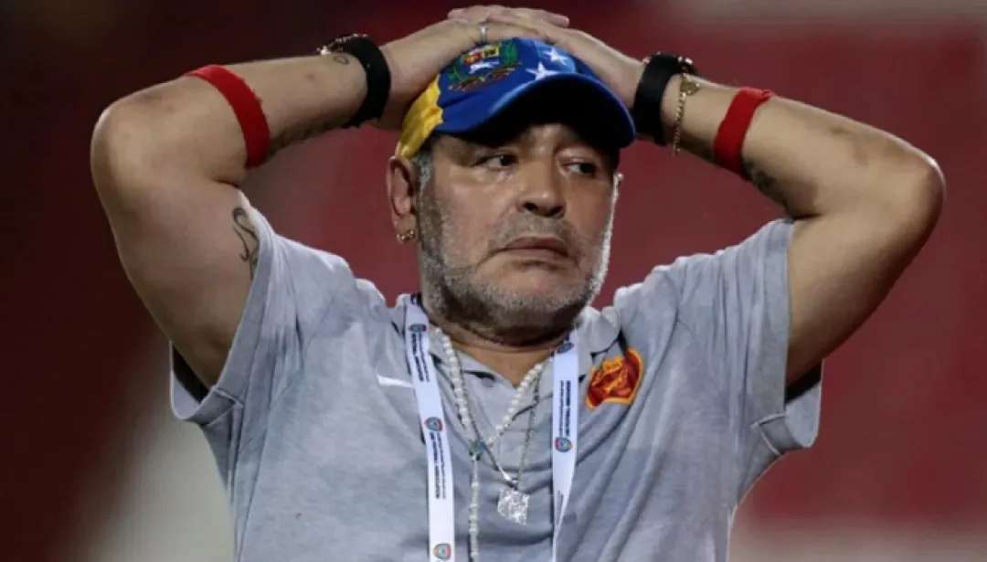 Maradona “estuvo en agonía” antes de morir, dice médico que hizo la autopsia