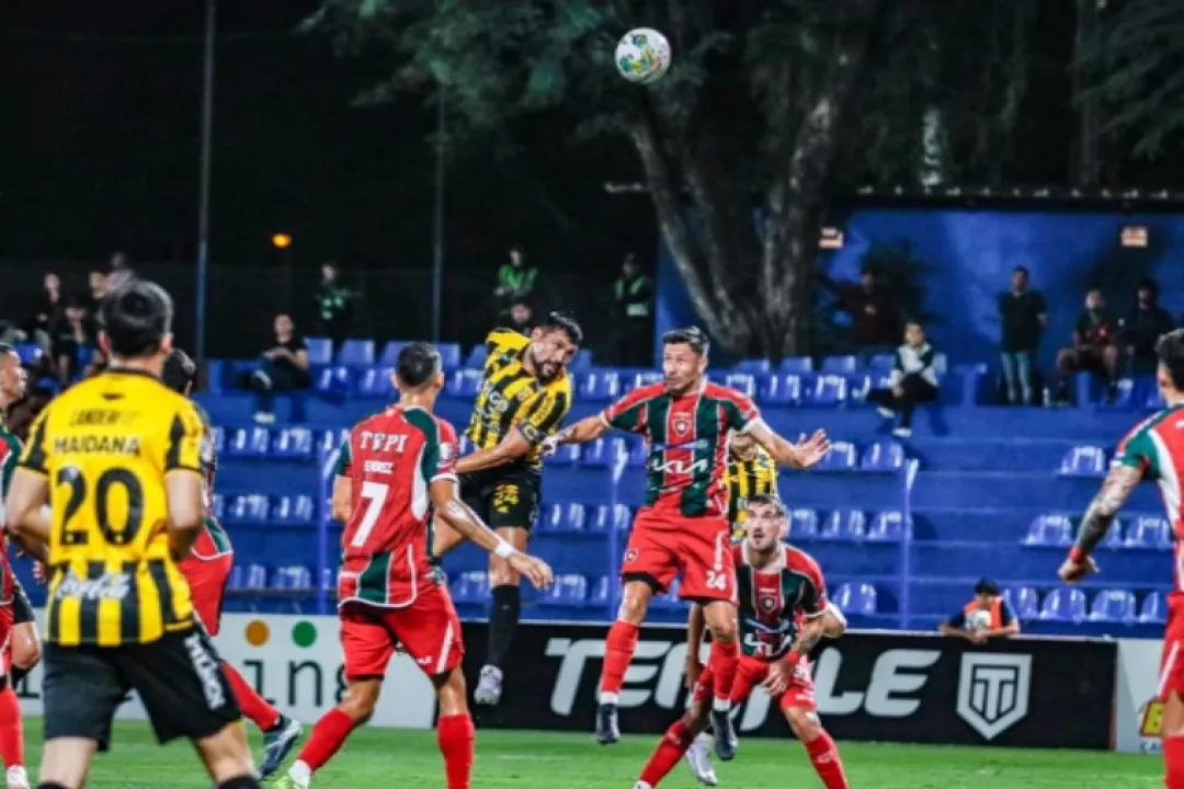 Guaraní sale victorioso ante Tembetary y se mete en la pelea