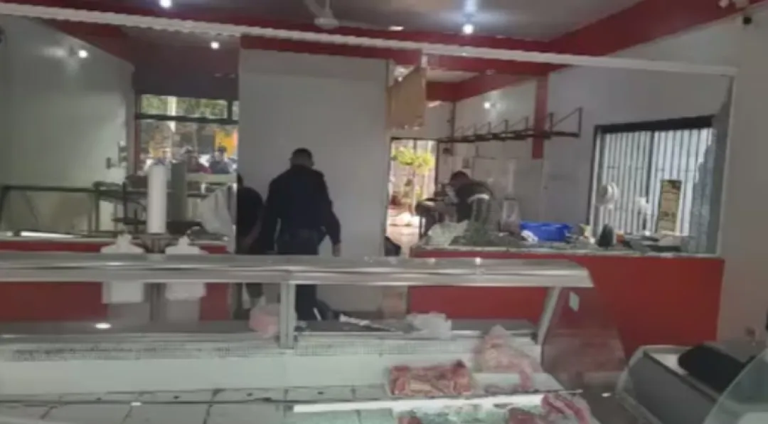 Matan a dos personas en asalto a una carnicería
