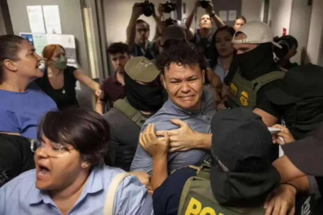 Un paraguayo es detenido frente a Tribunal de Inmigración en Estados Unidos