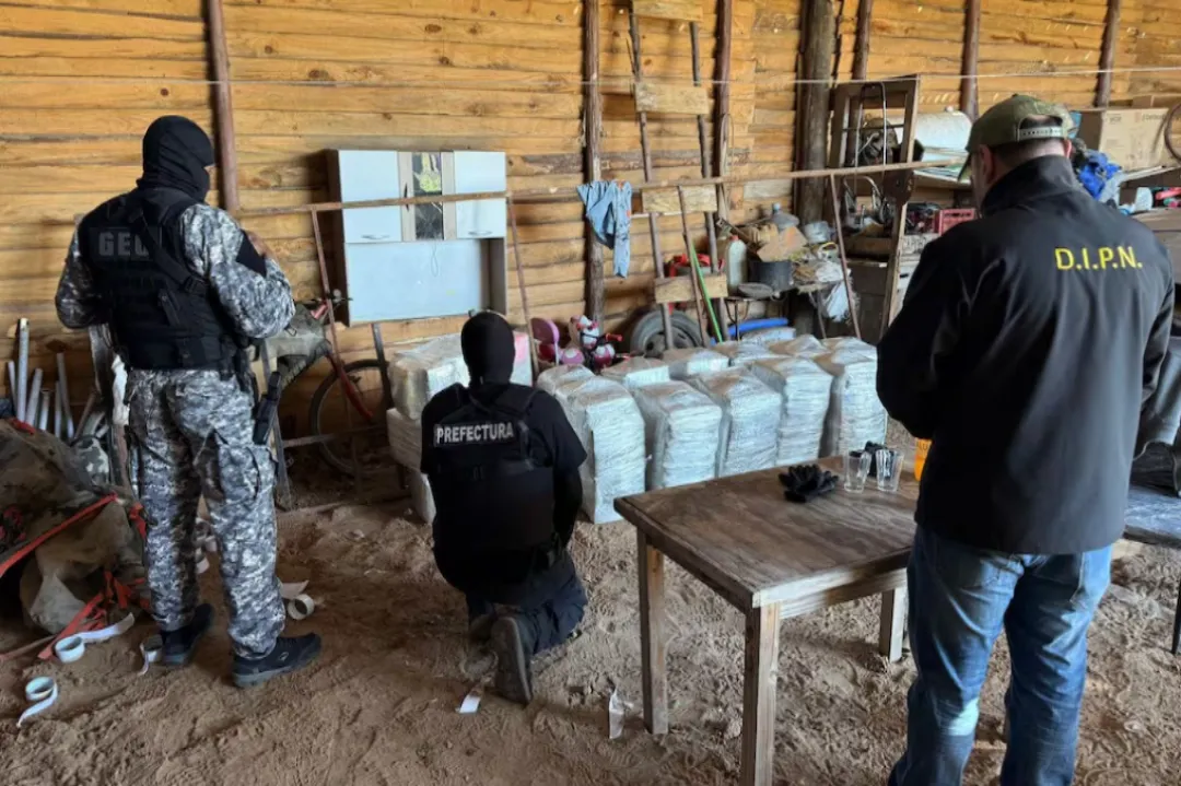 Uruguay incauta más de dos toneladas de cocaína listas para exportación
