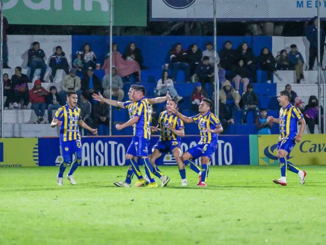 El Auriazul celebró en Itauguá y derrotó por 2-1 a Nacional