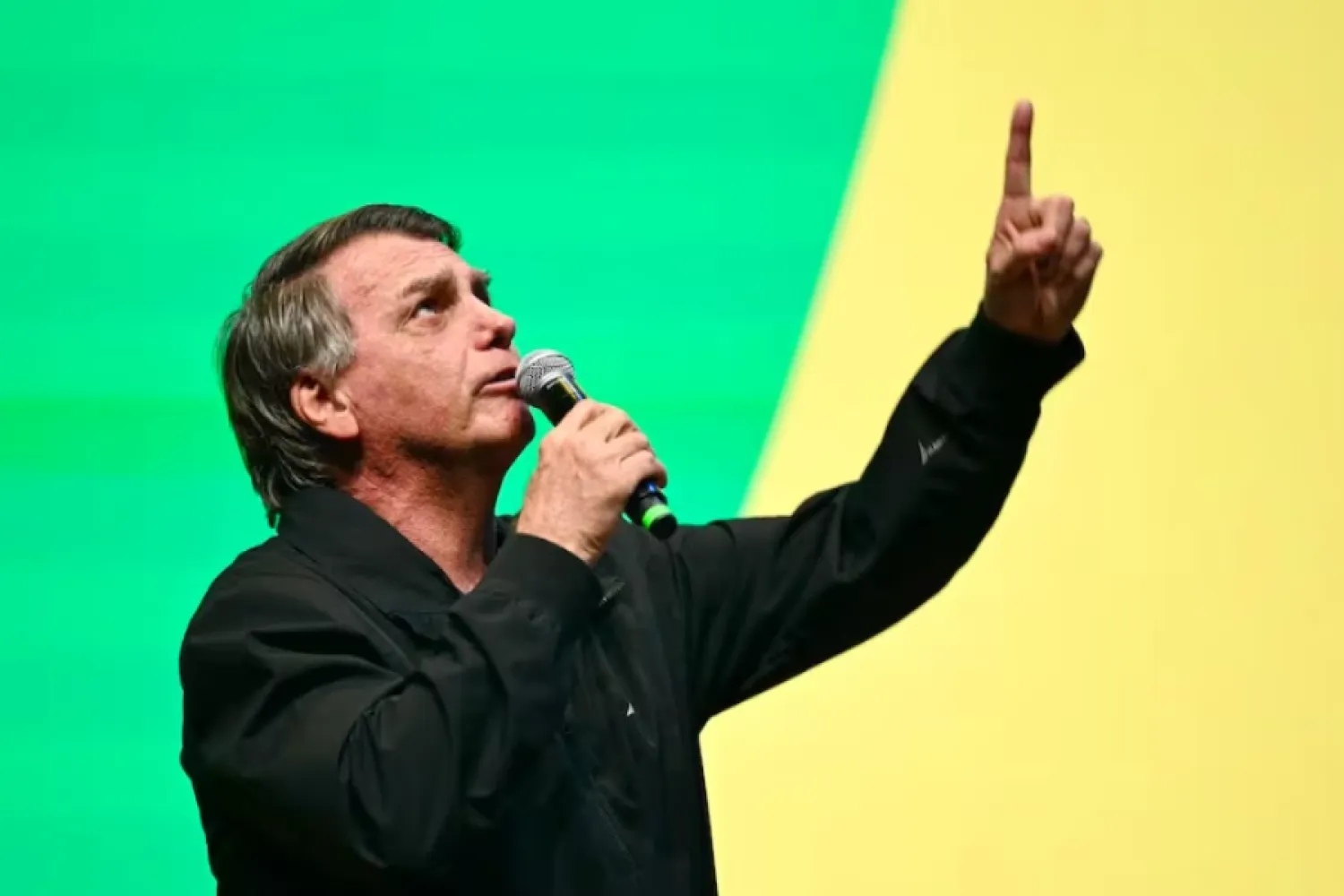 Defensa de Bolsonaro pide su absolución por golpismo en Brasil antes de veredicto