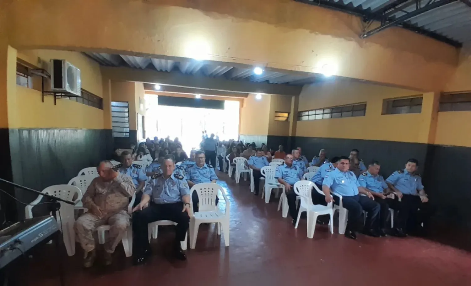 Homenajean a 17 policías que se jubilan tras 30 años de servicio