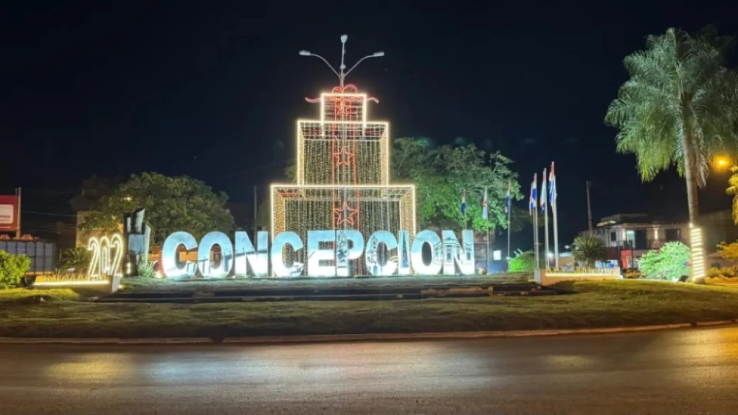 Concepción encendió la Navidad 2025 con un renovado espectáculo de luces