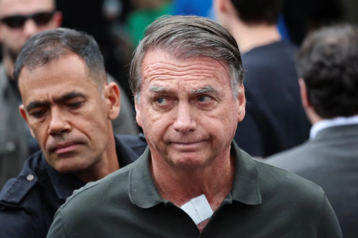 Jair Bolsonaro permanecerá internado bajo observación médica tras sufrir una crisis de hipo y vómitos