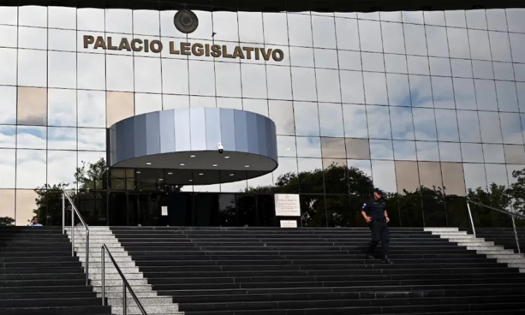 Renuncian los sobrinos de la senadora Noelia Cabrera, apuntados por supuesto planillerismo