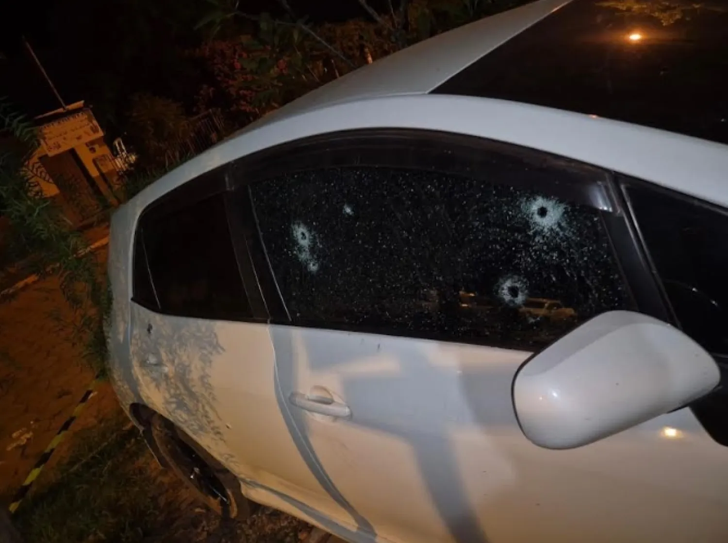 Bella Vista: Disparan contra auto estacionado