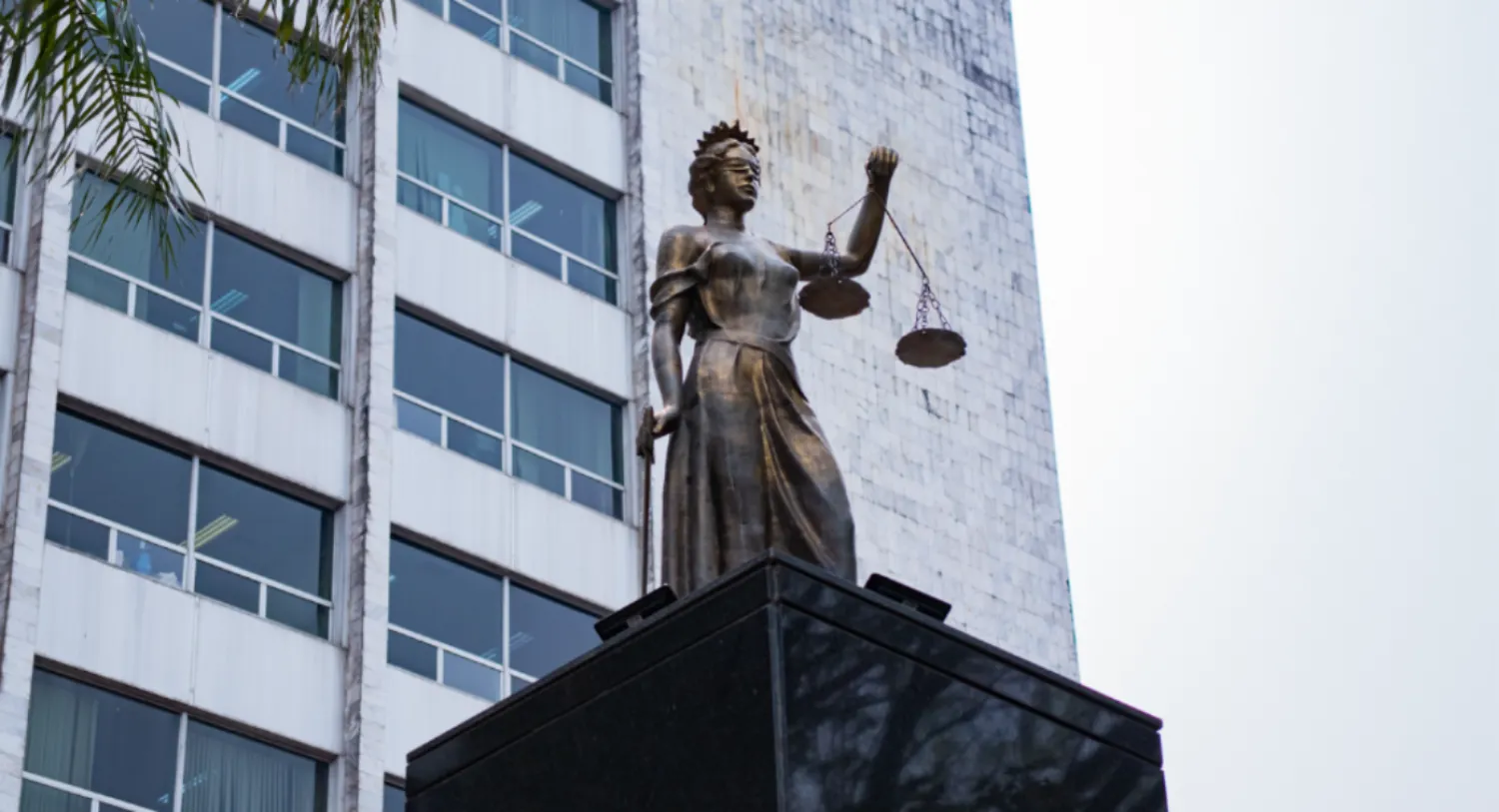 Imputan a docente por acoso sexual a su alumna