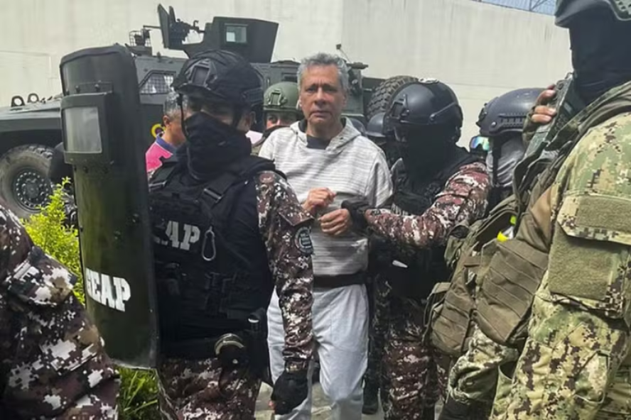 Capturado en la embajada, el exvicepresidente de Ecuador fue hospitalizado por sobredosis de ansiolíticos y antidepresivos