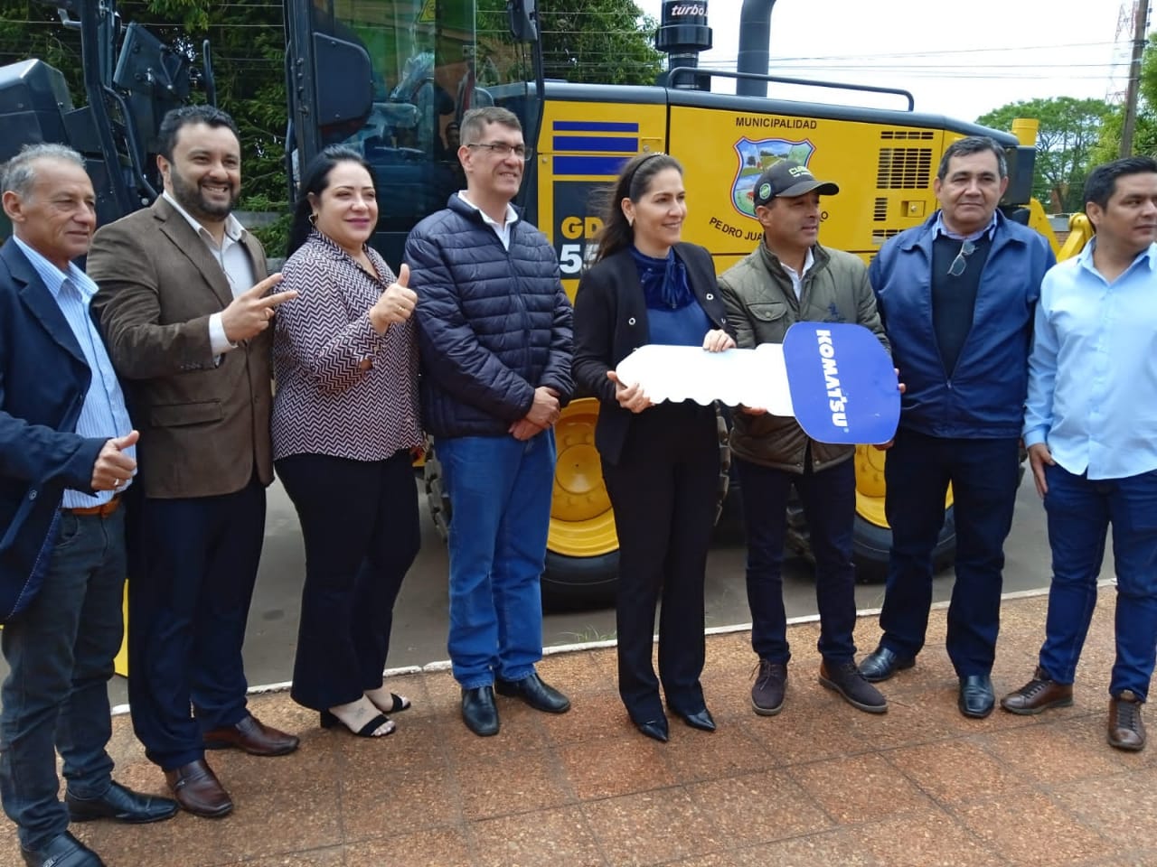 Municipalidad presentó maquinarias viales adquiridas al contado por valor de Gs 4 mil millones