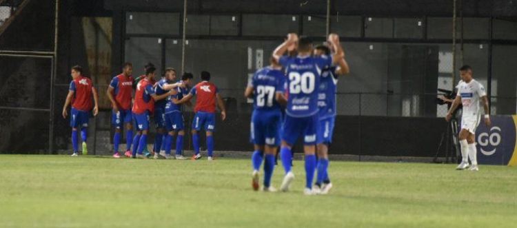 Uno de los ms discretos supera a uno de los mejores de la fase regular