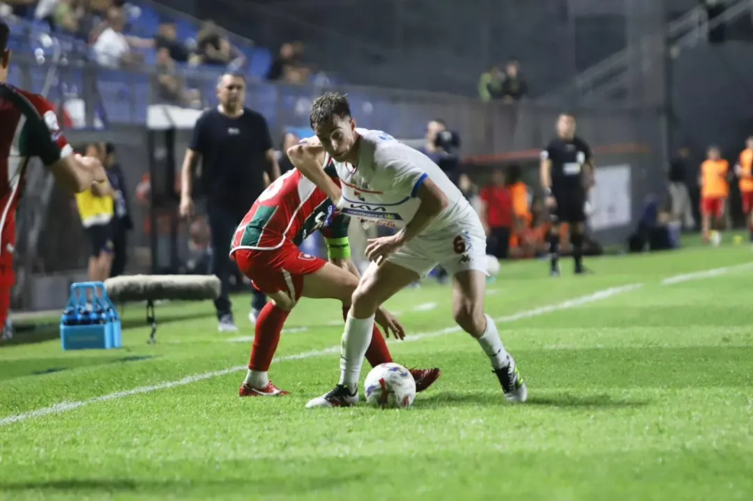 Nacional y Atlético Tembetary igualaron 1-1, en el arranque de la novena fecha del Clausura.