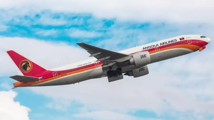 Boeing angolano sale al frente de otro avión (otra vez) al despegar en São Paulo; que llevo a discusión