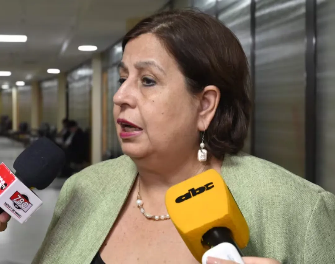Para Esperanza Martínez, Abdo Benítez “no es diferente al modelo Cartes-Peña”