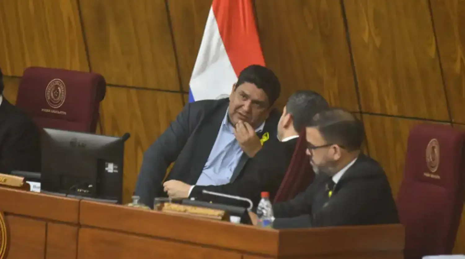 Blanqueo: Diputados aplazan por 90 días pedidos de intervención a seis intendentes
