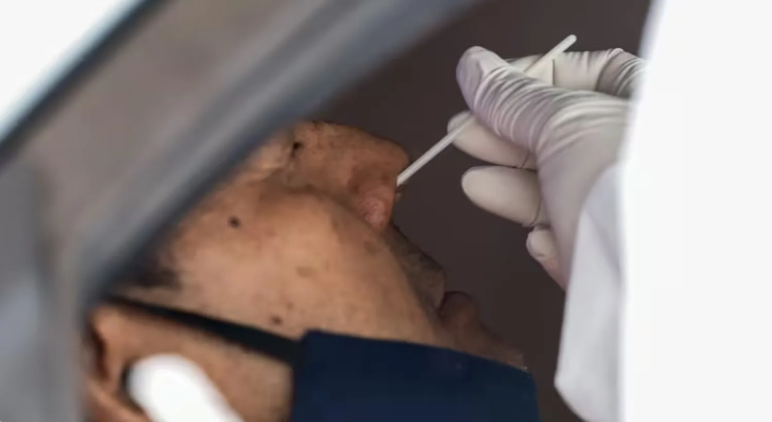 Nueva variante de Covid-19 circula en Paraguay y aumentan casos