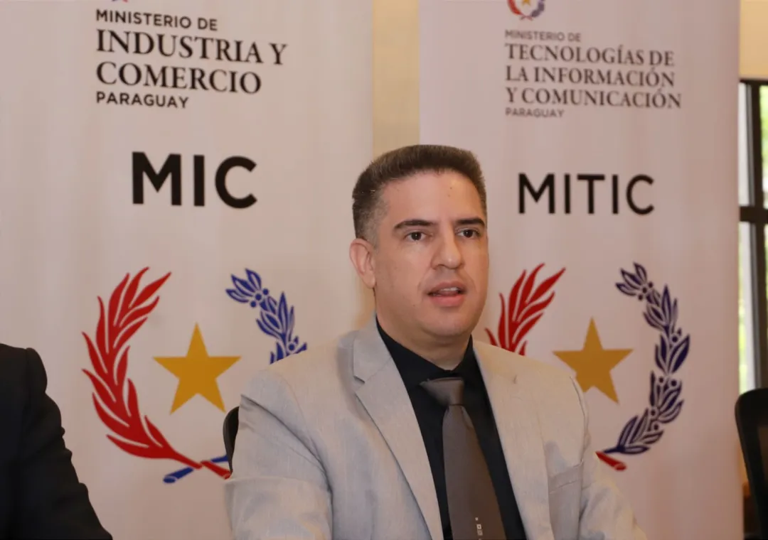 Villate se lava las manos por los ciberataques y culpa a funcionarios: "Yo no manejo las claves"