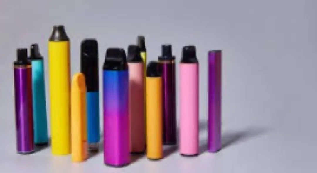 Uruguay vuelve a prohibir la venta de productos de tabaco calentado y vapeadores