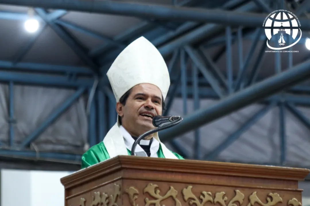 Monseñor Benítez pide que la familia sea la salvación, critica falta de apoyo de autoridades