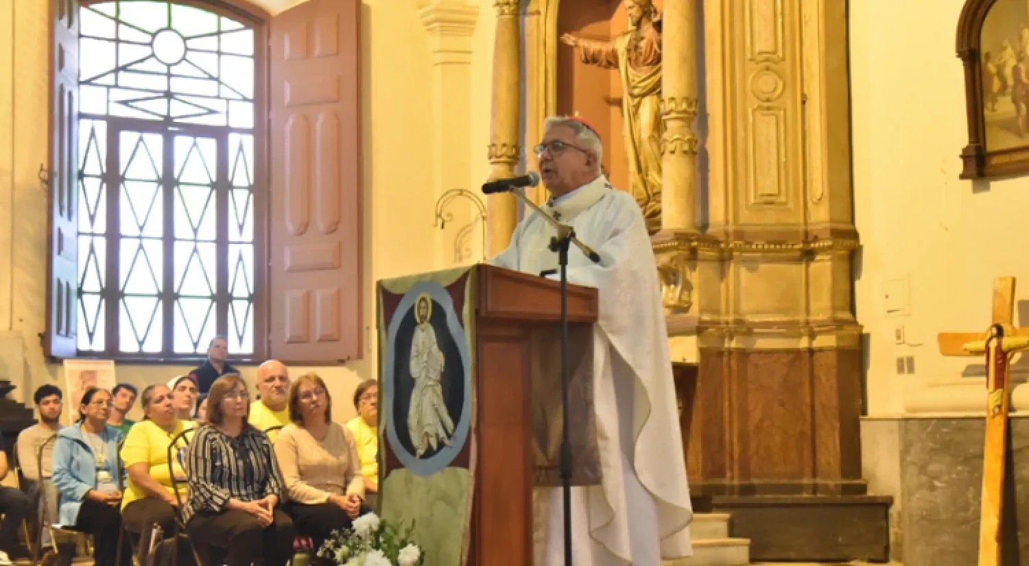 Cardenal condena salarios indignos, exclusión de la salud y feminicidios