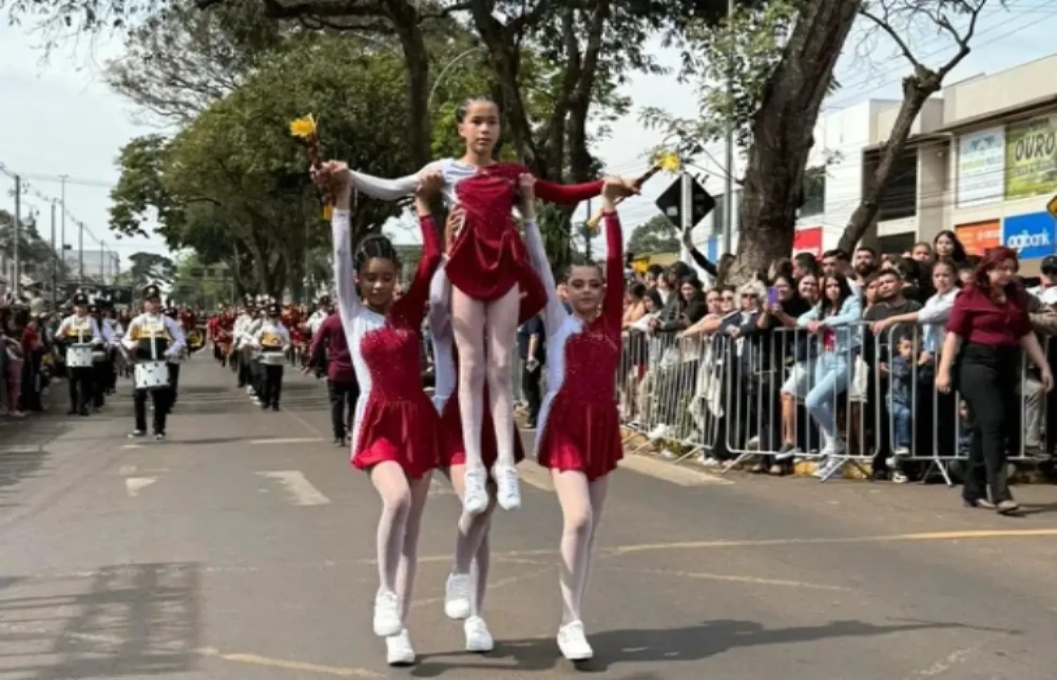 El desfile del 7 de septiembre celebra los 203 años de la Independencia de Brasil y el 113º aniversario de Ponta Porã
