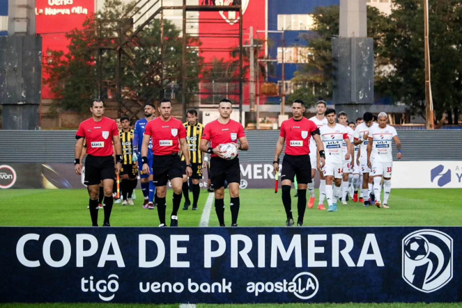 Árbitros listos para la fecha 13