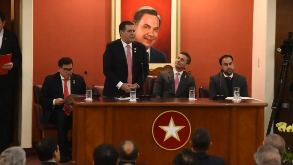 Colorada reclama censura durante informe de Peña en la ANR: “Cartes levantó la sesión”