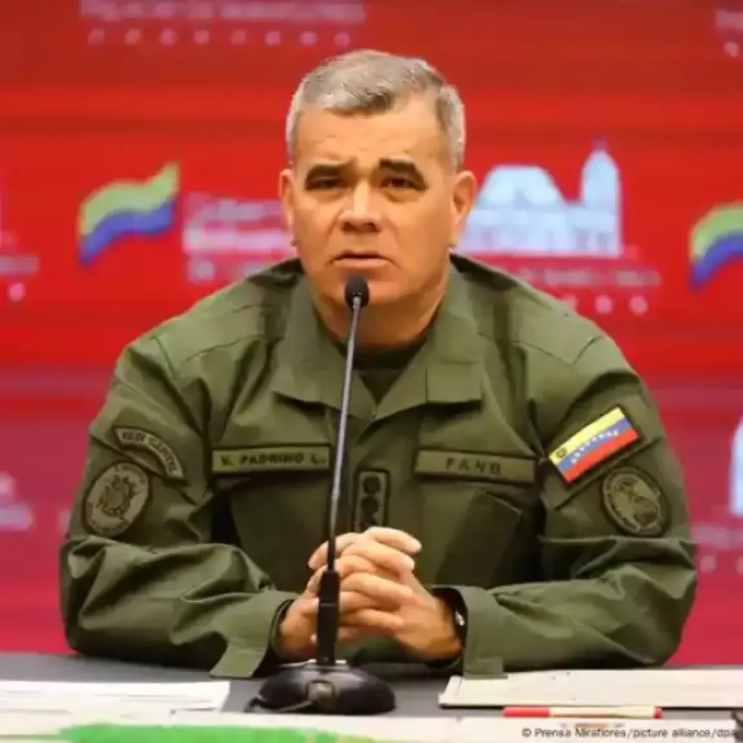 Chavismo dice que luchará si EEUU "pone un pie" en Venezuela