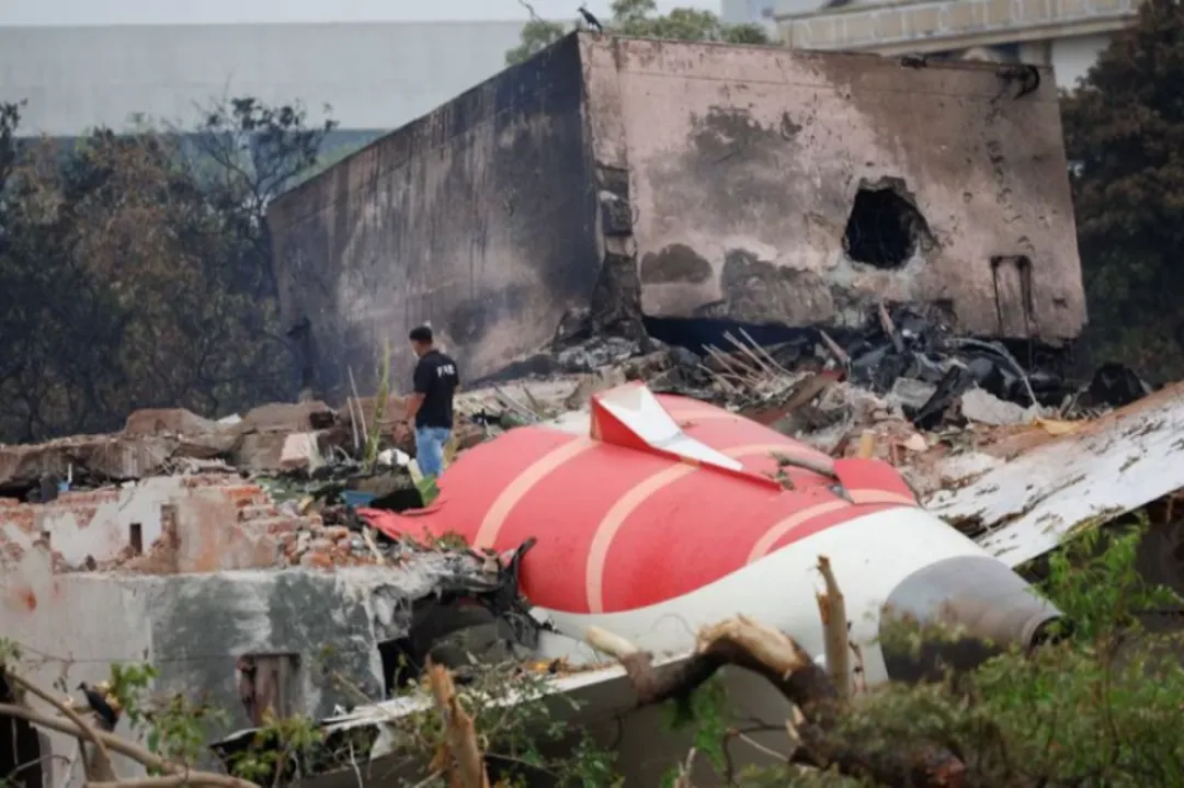 El accidente del avión de Air India: las cajas negras señalan una combinación letal que pudo causar la catástrofe