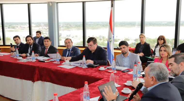 Tragadas: Bicameral convoca a exministros, exdirector y a expresidente