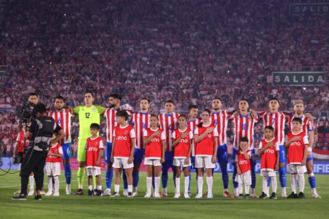 Paraguay derrotó 1-0 a Chile en el Defensores del Chaco por la fecha 13 de las Clasificatorias Sudamericanas.