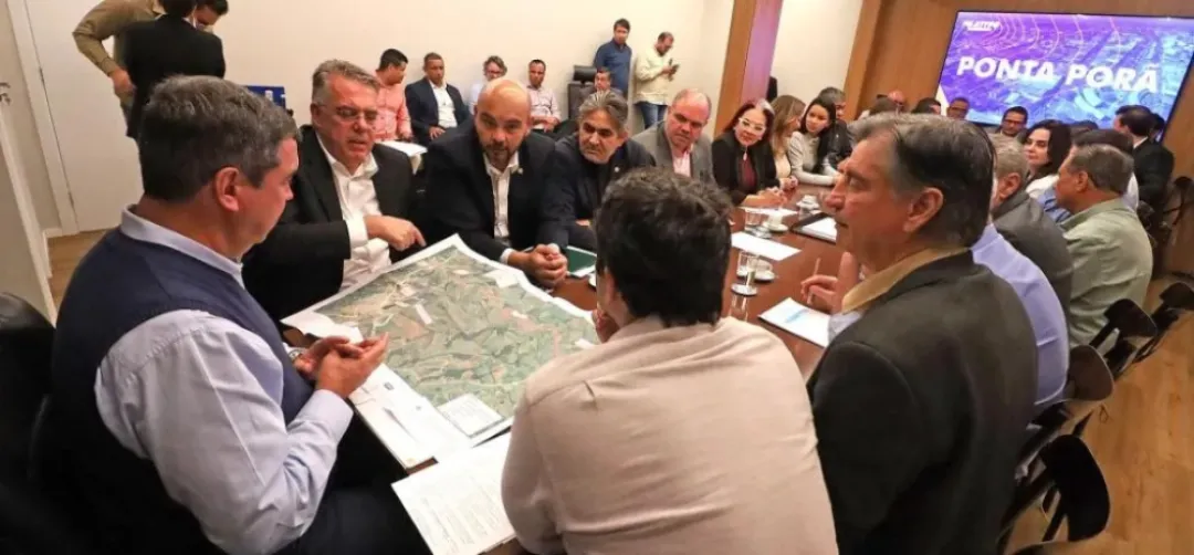 Intendente y concejales reciben apoyo del Gobierno del Estado para avanzar en el objetivo de pavimentar el 100% de Ponta Porã