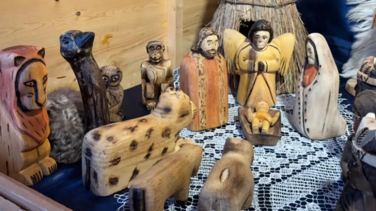 Paraguay brilla en el Vaticano con pesebre nativo tallado en madera de timbó