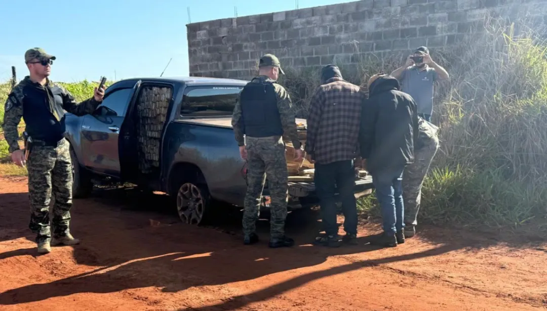 Camioneta repleta de marihuana es aprehendida en la zona de  Zanja Pyta