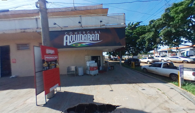Usando máscara y guantes, delincuentes asaltan una distribuidora y se llevan 15 mil reales