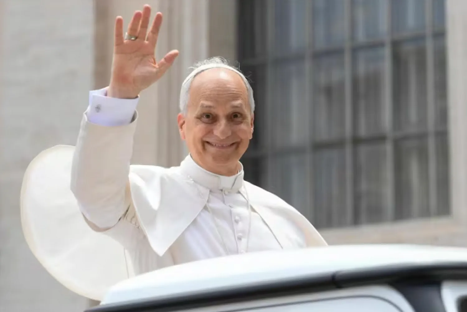 El papa cumplió 70 años y lo celebró junto a miles de fieles