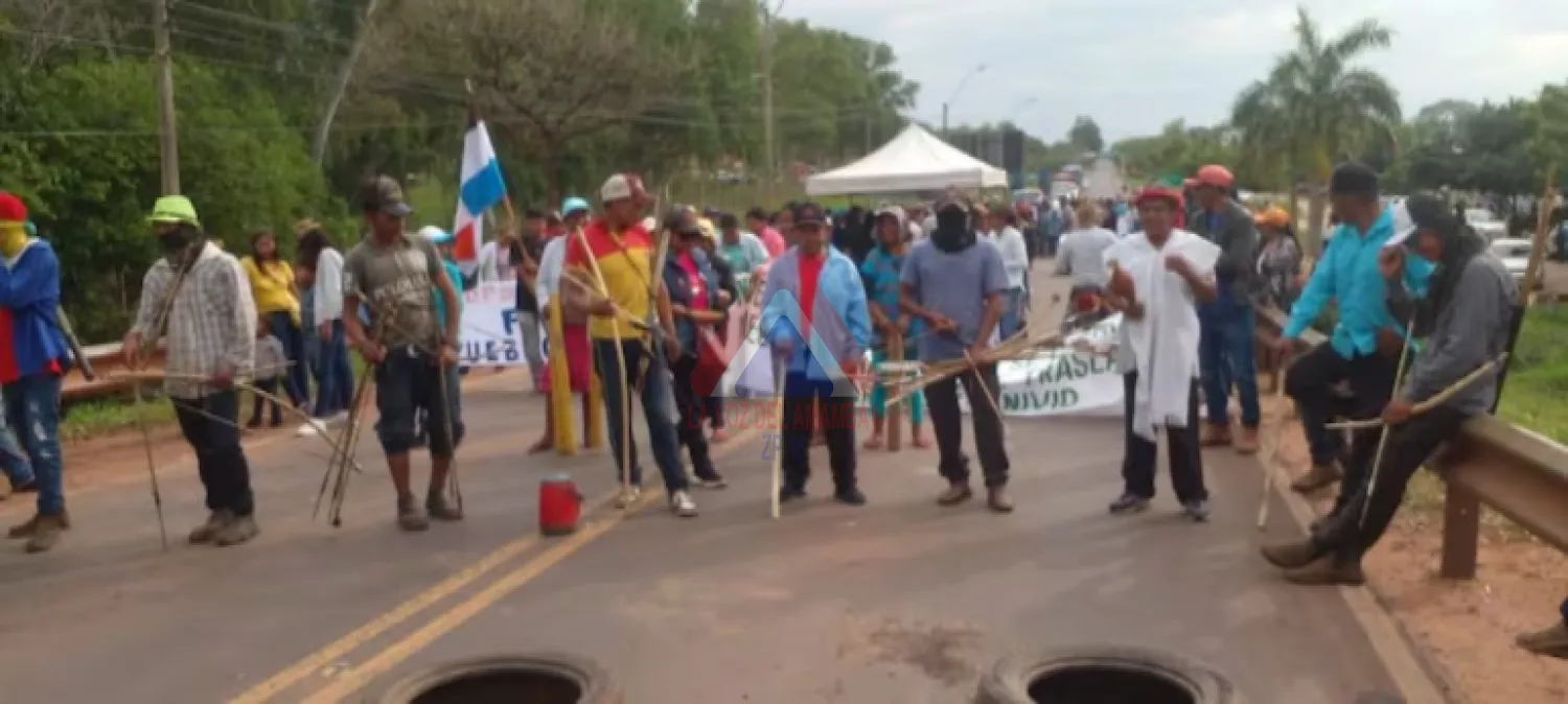 URGENTE: INDÍGENAS DE AMAMBAY DECIDEN LEVANTAR MOMENTÁNEAMENTE LA MANIFESTACIÓN EN CRUCE BELLA VISTA
