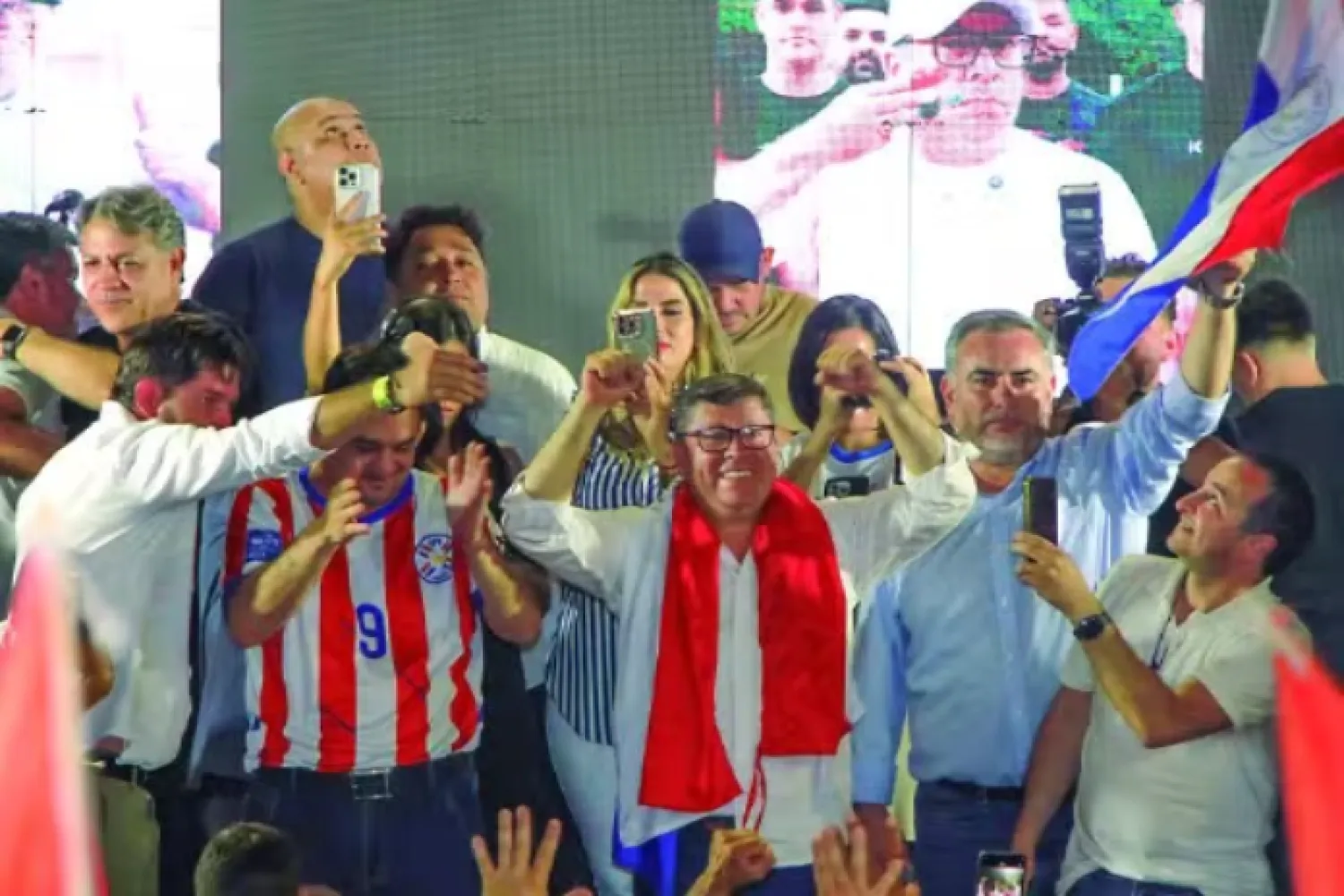 Nicanor afirma que la oposición podría “pegar otro baile” a la ANR en Asunción